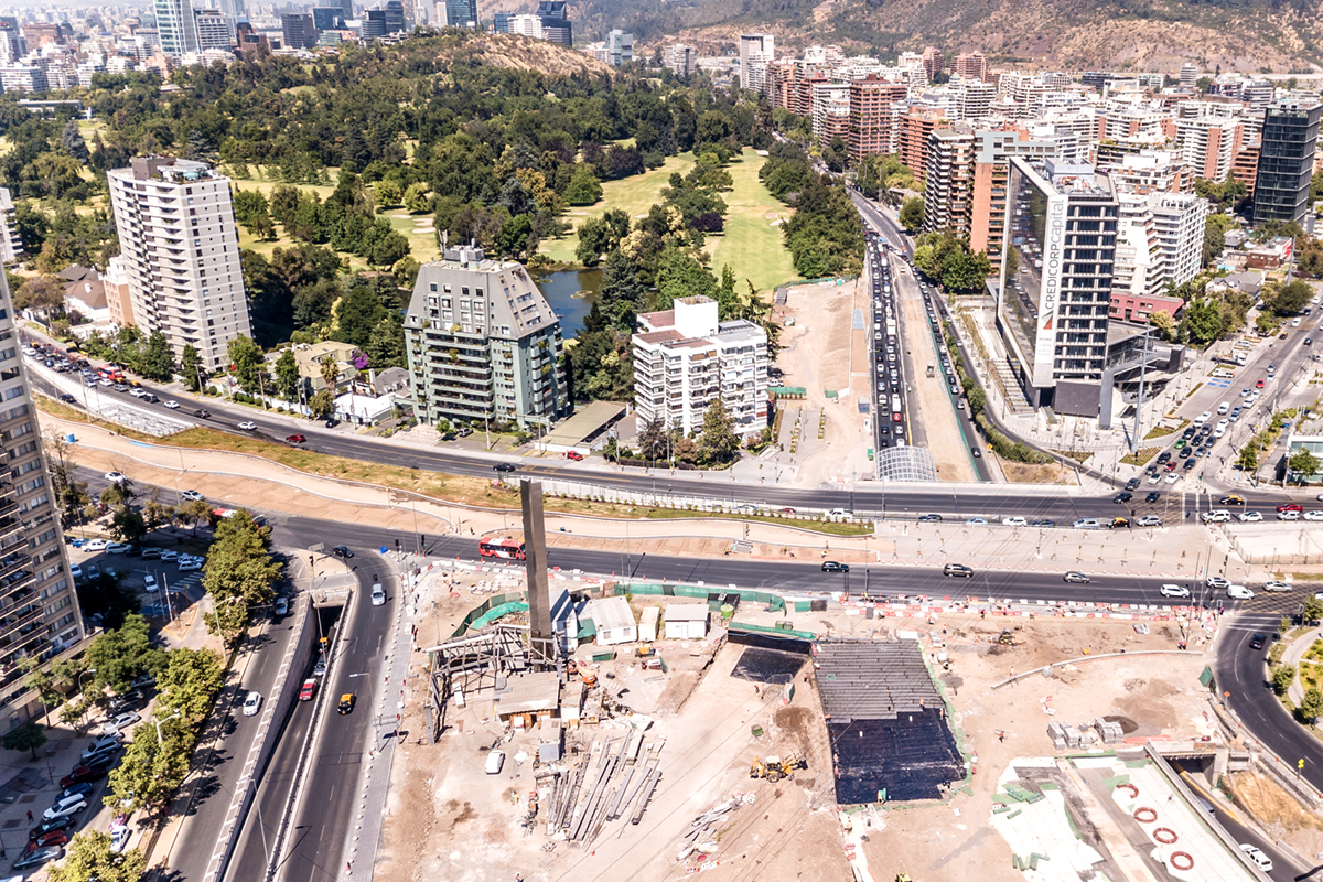 Ecomundo Presente En Construcción Autopista Américo Véspucio Oriente