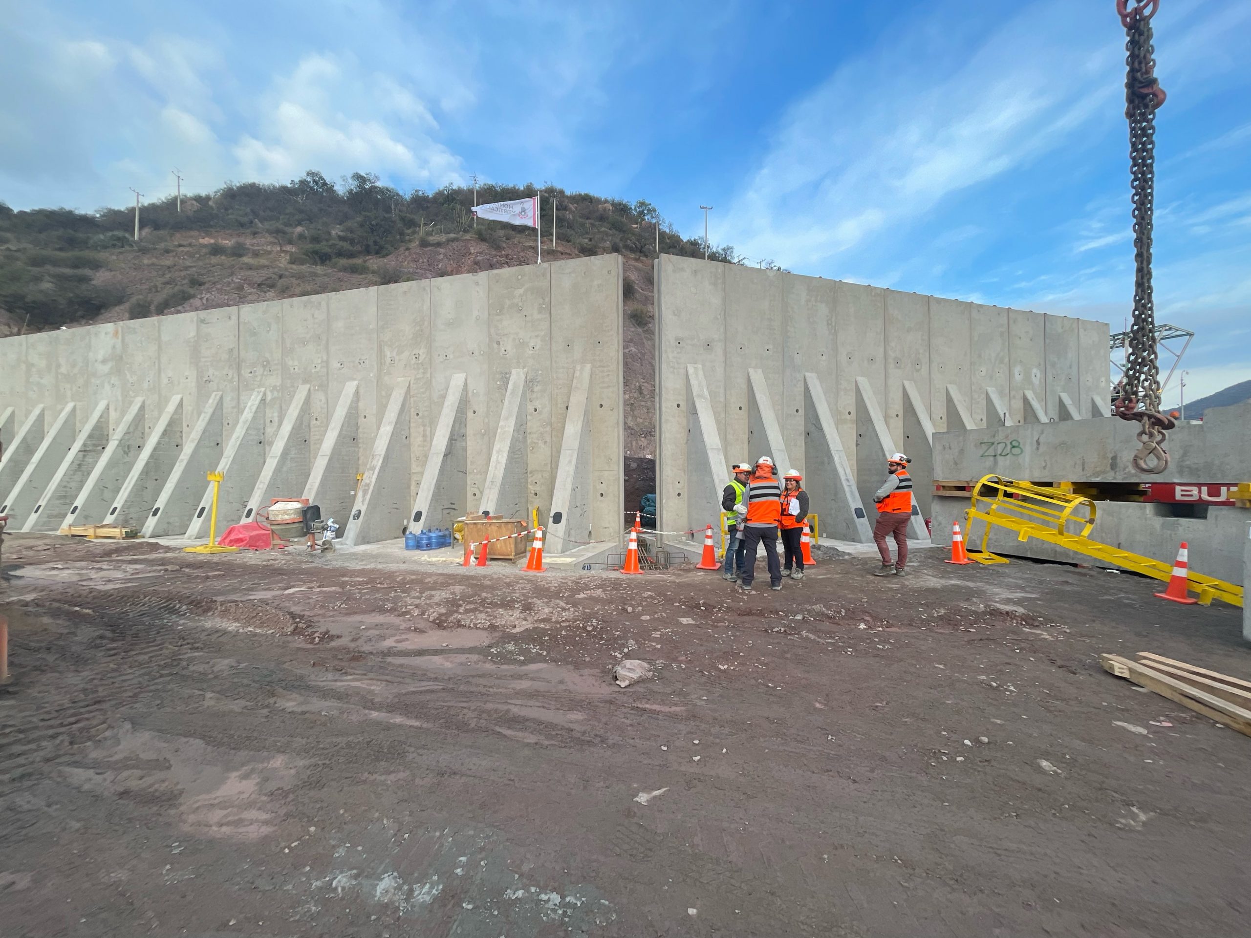 Proyecto Muro De Protección, Estación De Ciclones - Tranque El Torito para Anglo American / Minería